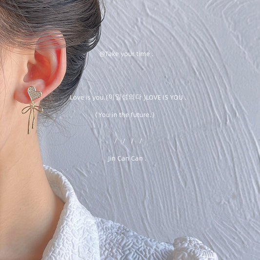 Sier Needle Plated Asymmetric Design Love Earrings