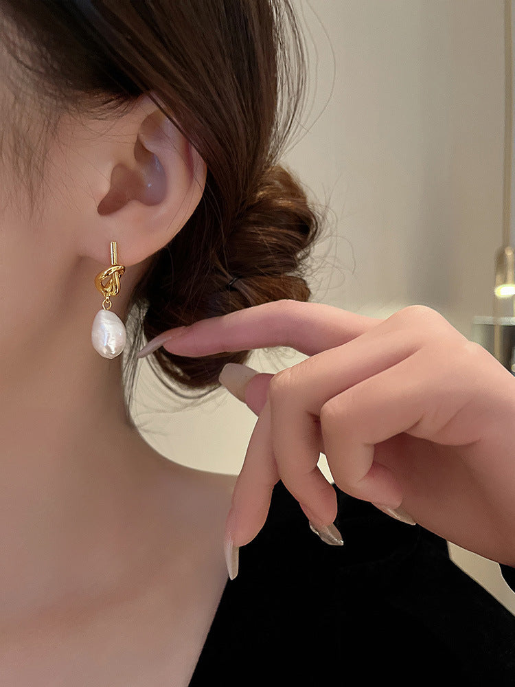 Women's Retro Baroque Pearl For Trendy Light Earrings