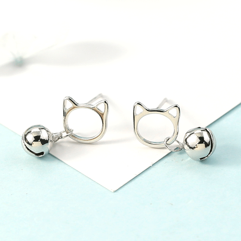 Natural Hollow Cat Ear Small Clear Earrings