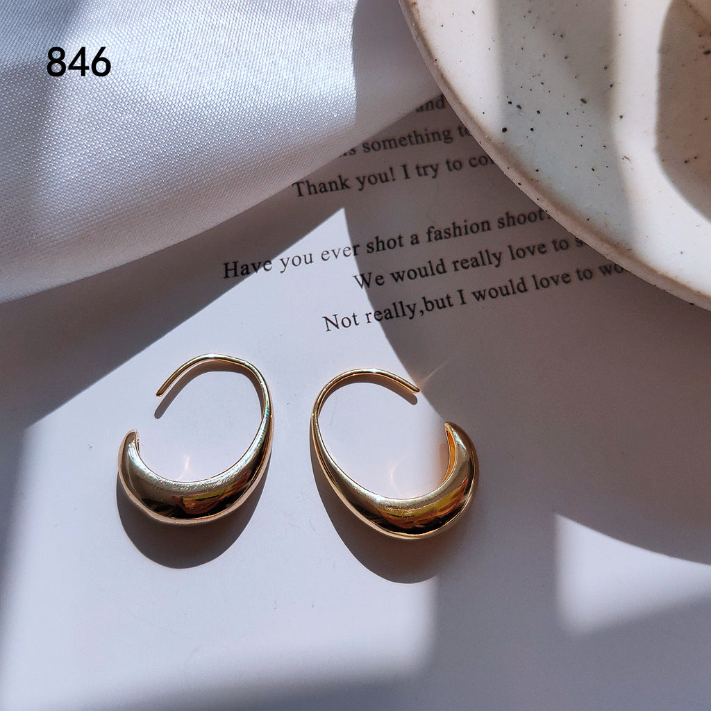 Women's Geometric Shaped Simple Fashion Metal Design Earrings