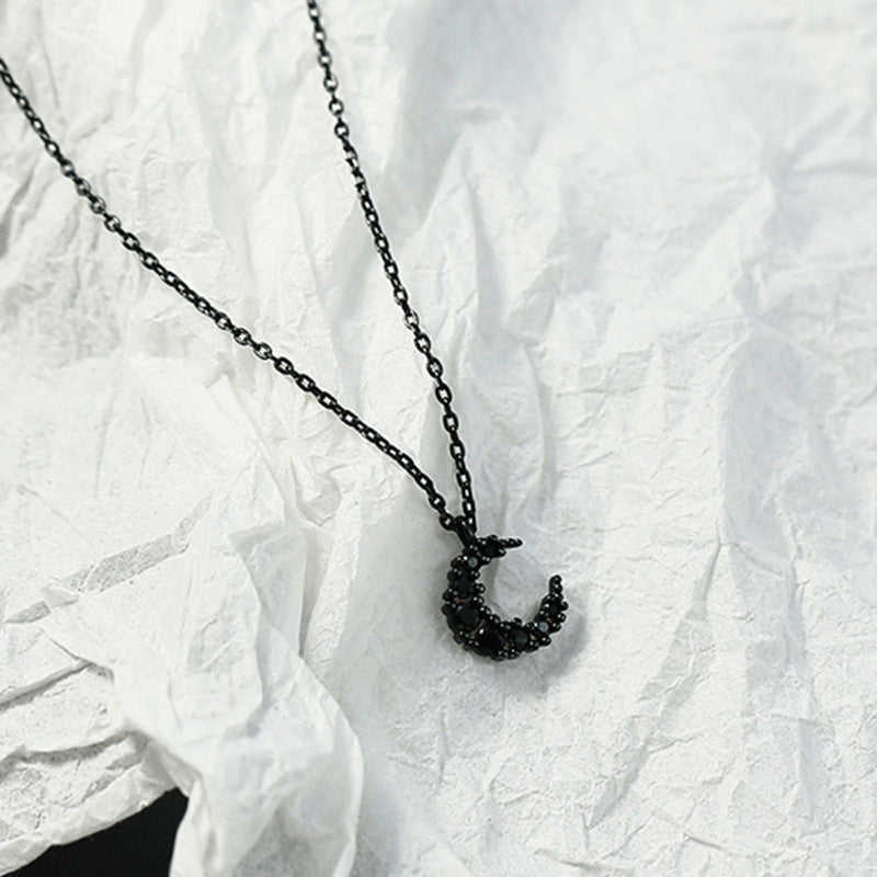 Crescent Dark Moon Pendant Female Niche Necklaces