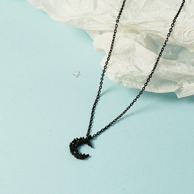 Crescent Dark Moon Pendant Female Niche Necklaces