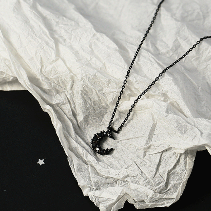 Crescent Dark Moon Pendant Female Niche Necklaces