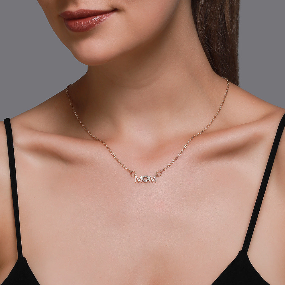 Jour Simple lettre anglaise mère pendentif clavicule chaîne colliers