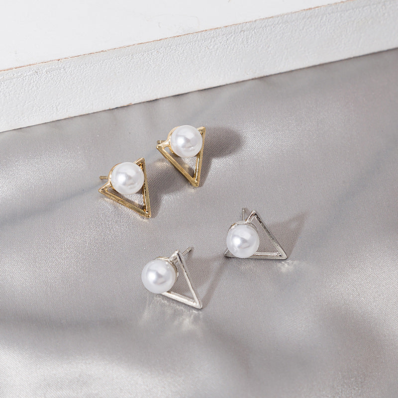 Fashion Metal Triangle Pearl Light Luxury Earrings