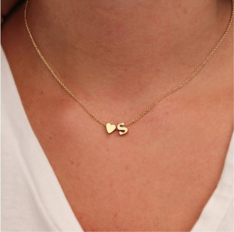 Women's Exquisite Simple Sweater Chain Heart Shaped Necklaces