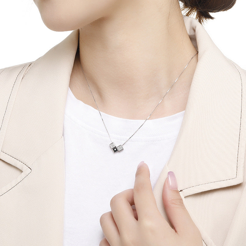 Women's Simple Small Square Pendant Clavicle Chain Necklaces