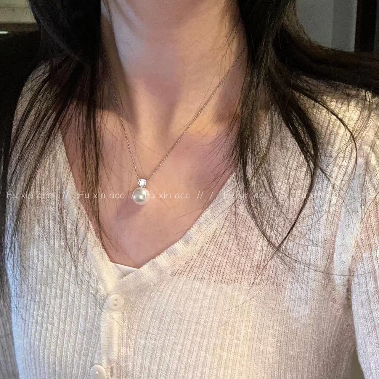 Women's Fashionable High-grade Pearl Pendant Sier White Necklaces