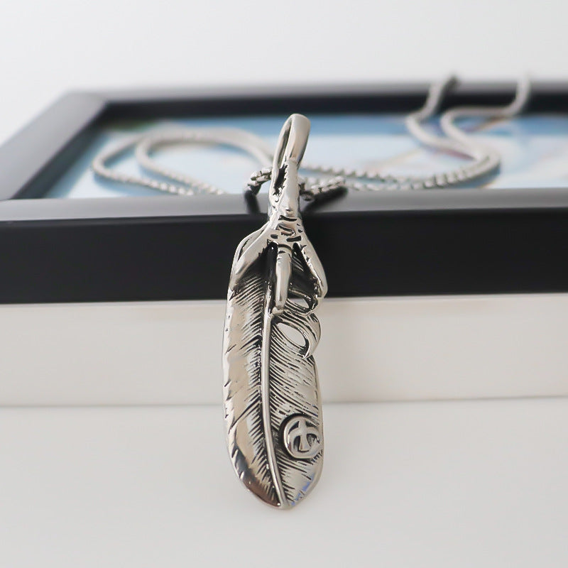 Women's & Men's & Metal Feather Pendant Fashion Creative Eagle Claw Necklaces