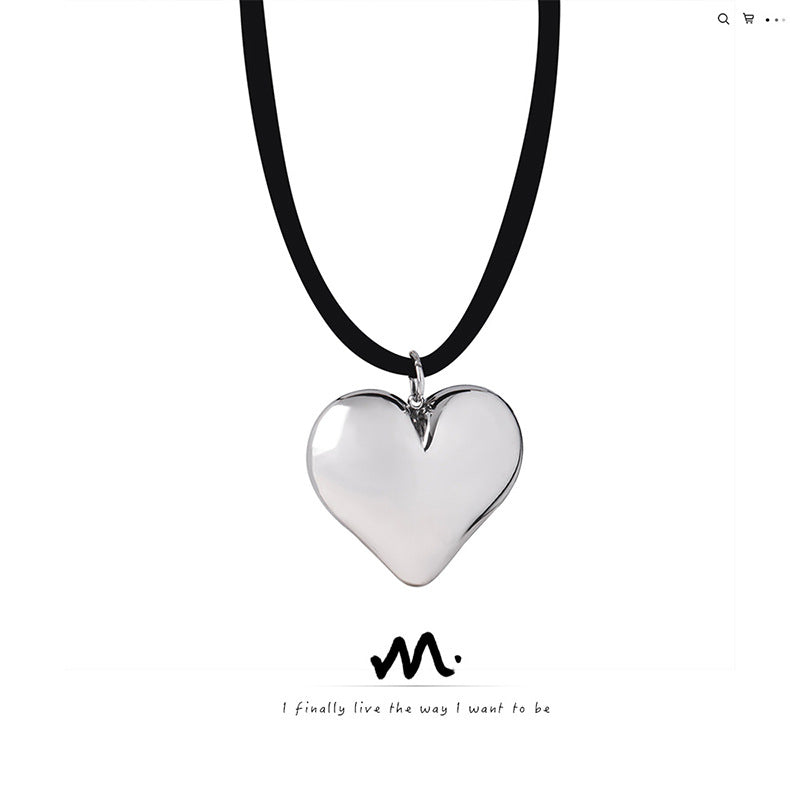 Women's Niche Design Titanium Steel Love Pendant Clavicle Necklaces