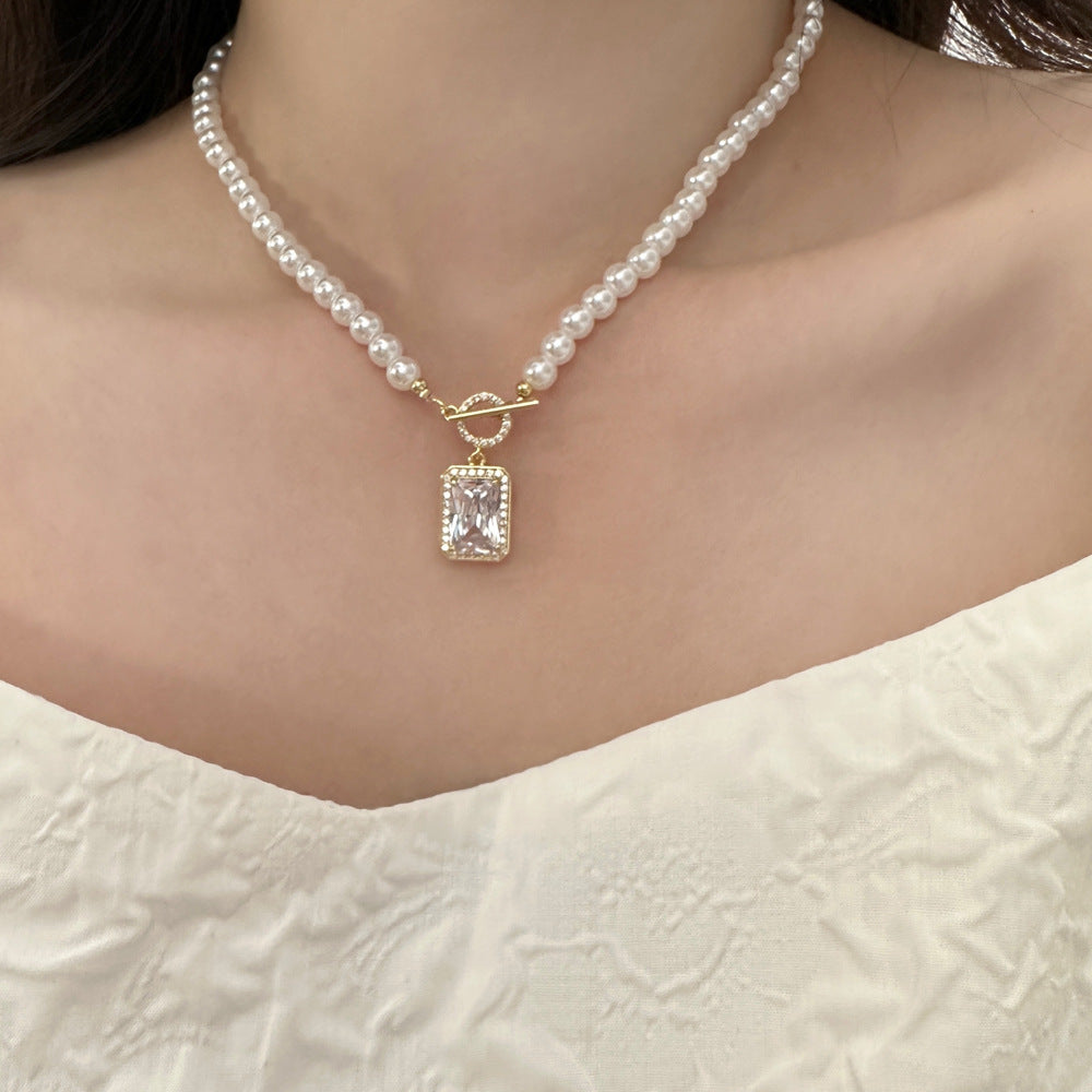 Colliers de clavicule de luxe légers et exquis avec boucle pour femmes