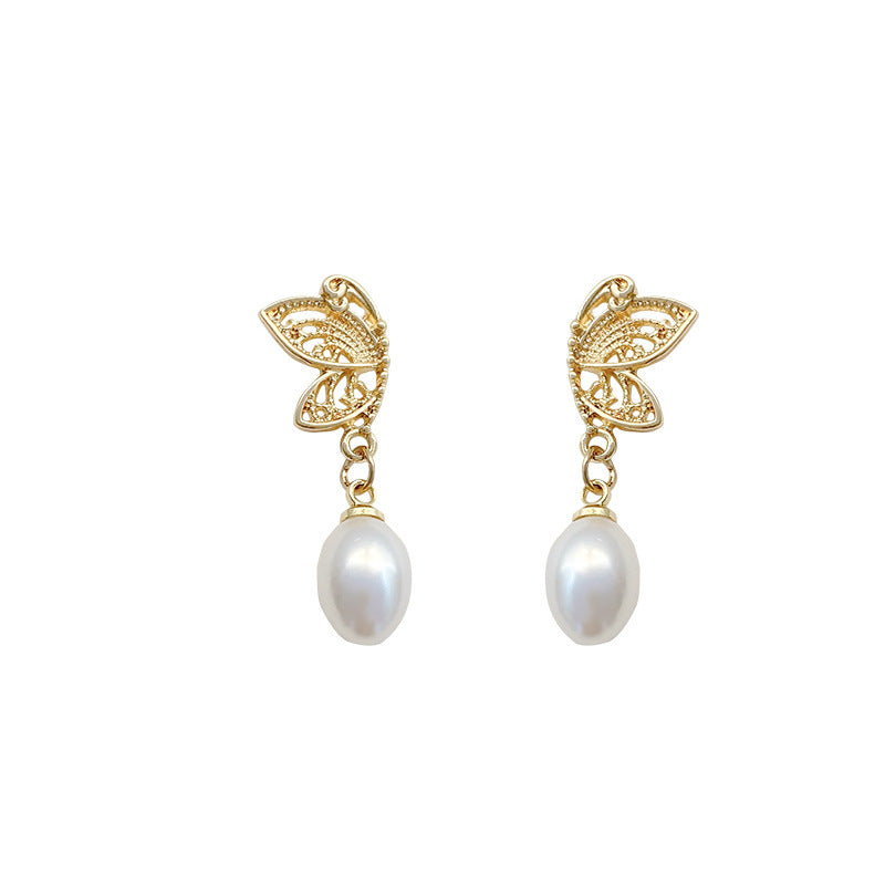 Women's Needle Hollow Butterfly Pearl Unique Design Light Earrings