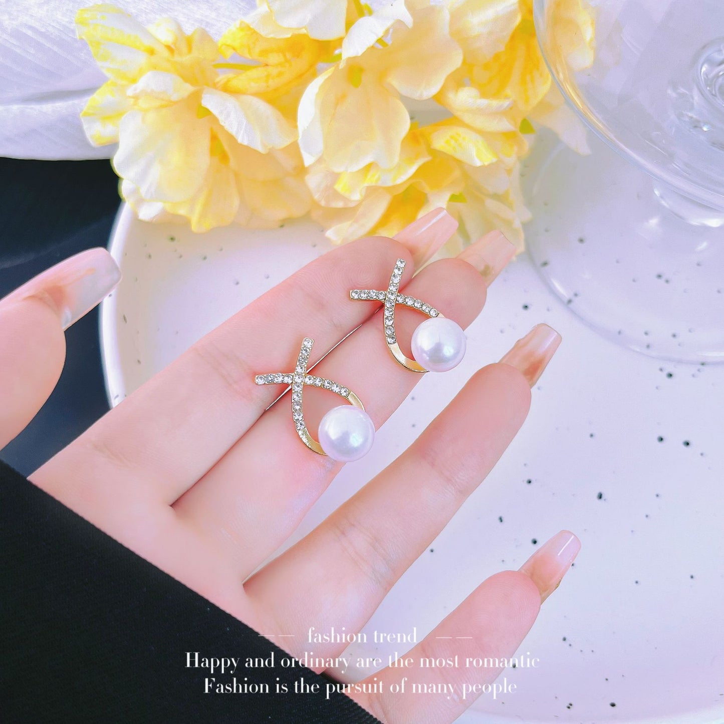 Women's Needle Light Luxury Diamond Cross Pearl Fashionable Earrings