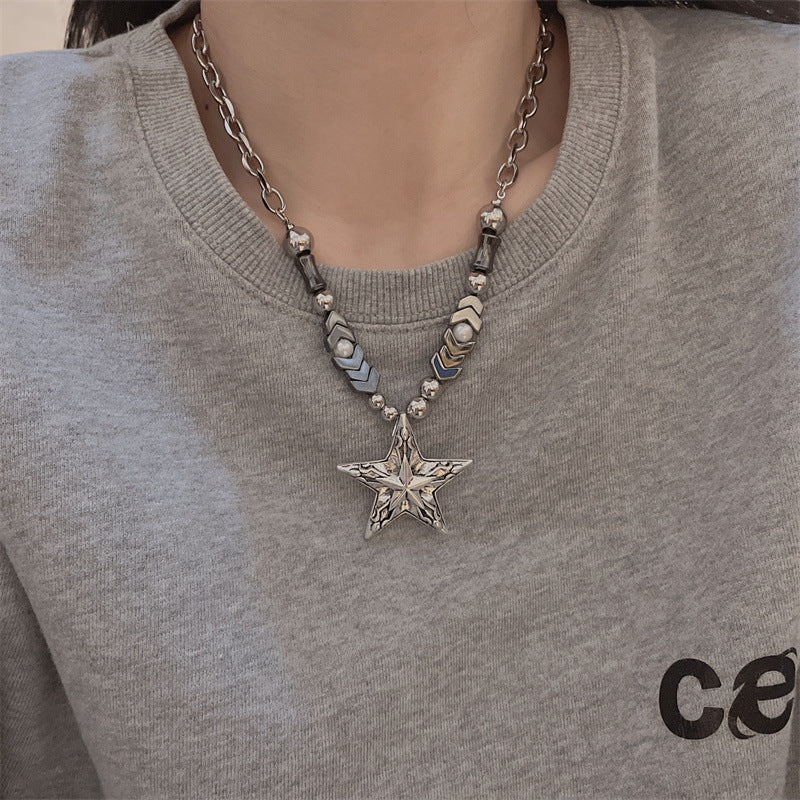 Colliers avec pendentif étoile à cinq branches en acier titane pour femmes et hommes, colliers de haute qualité