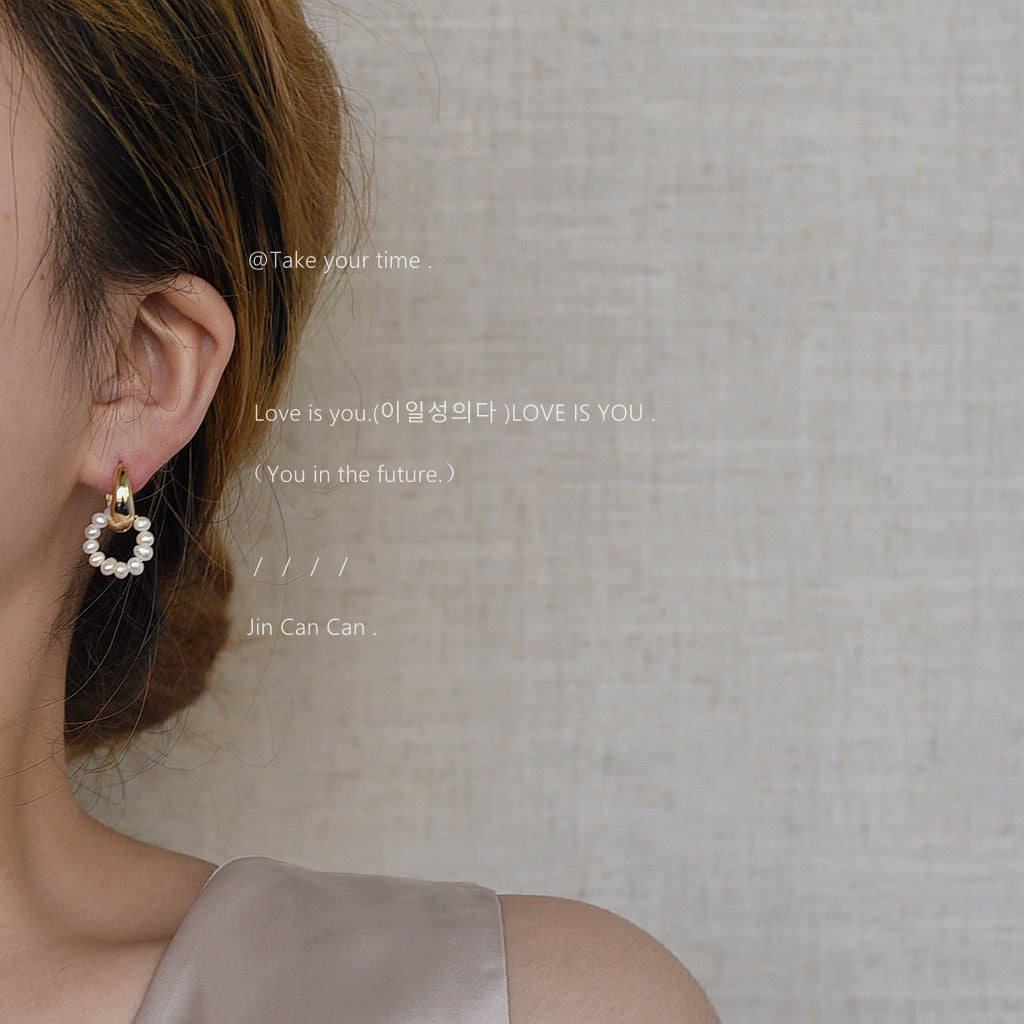 Women's Round Freshwater Pearl Ear Clip Elegant Earrings