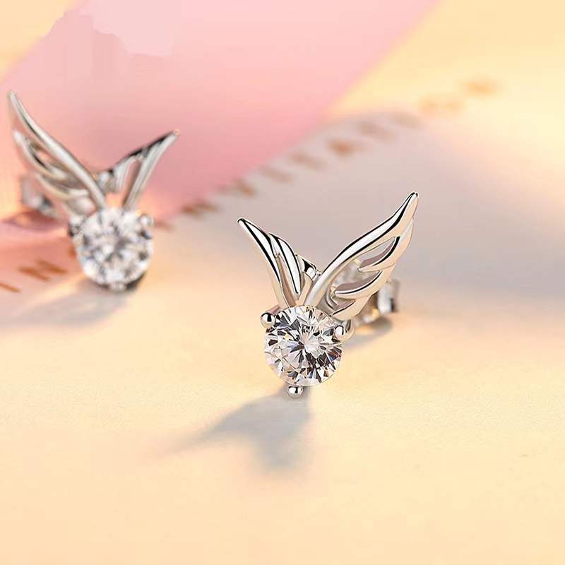 Female Angel Wings Ear Fashion Diamond Earrings