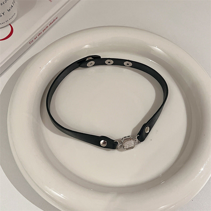 Women's Black Leather Rope Neckband Square Diamond Retro Textured Necklaces