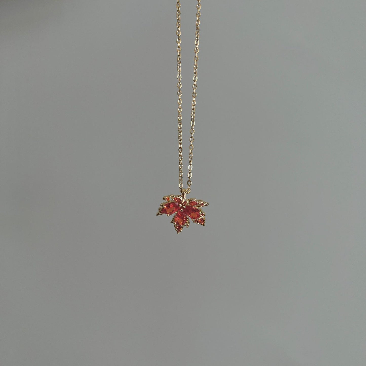 Falling Maple Leaf French Retro Affordable Luxury High-grade Zircon Necklaces