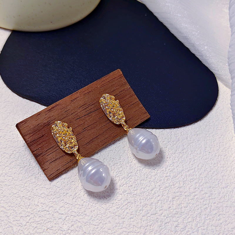 Women's High-grade Pearl For Niche Design Elegant Earrings