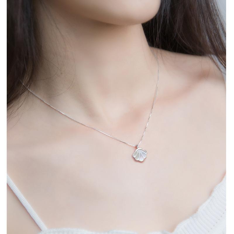 Romantic Design One Quilt Imitation Sier Clavicle Chain White Necklaces