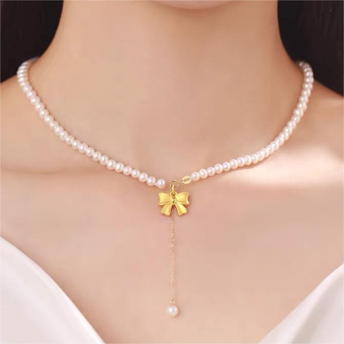 Female Gentle Dignified Pendant Special Interest Light Necklaces