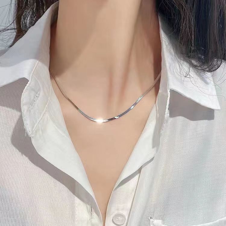 Women's & Men's Basic Style And Design Simple Clavicle Necklaces