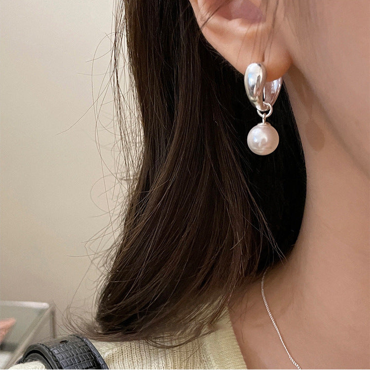 Women's Pearl Light Luxury High-grade Exquisite Niche Earrings