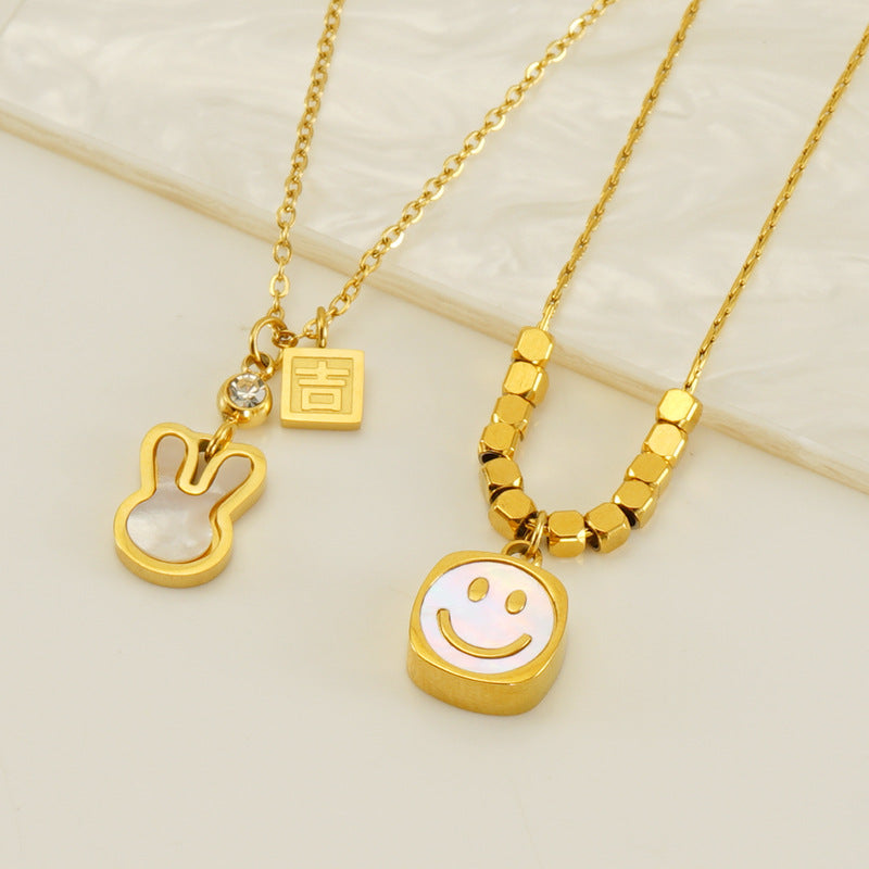 Women's Steel Explosion Rich Wind Smiley Face Pendant High-grade Necklaces