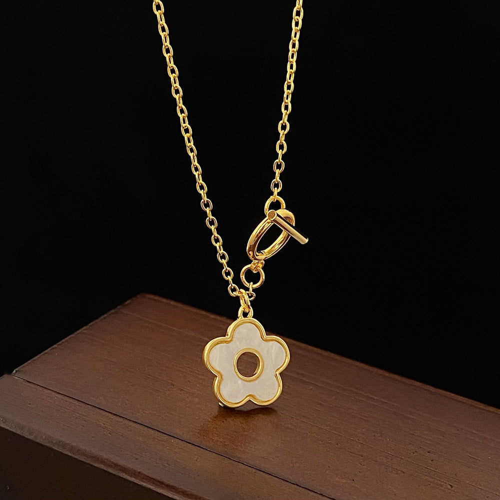 Women's Small Flower Clavicle Chain Exquisite Relaxed Necklaces