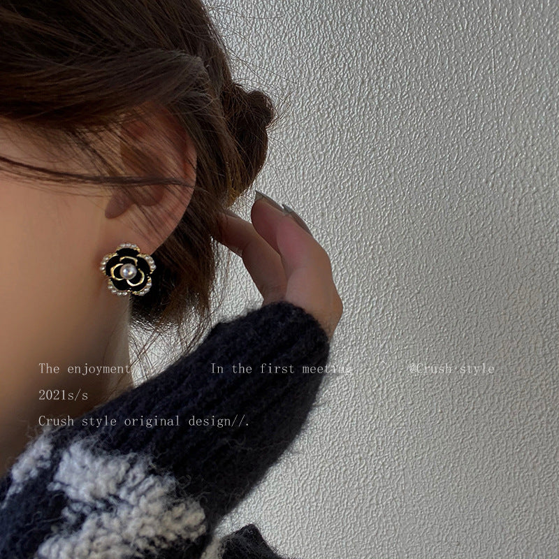 Women's Style Bowknot Pearl For Light Luxury Earrings