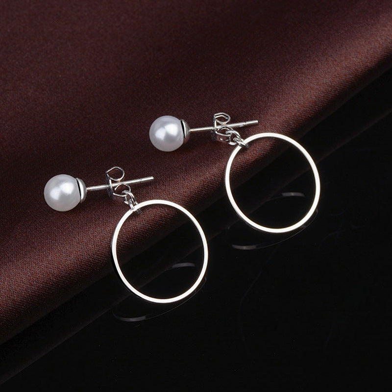 Women's Electric Sier Needle Pearl Round Style Design Earrings