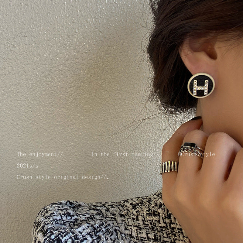 Women's Style Bowknot Pearl For Light Luxury Earrings