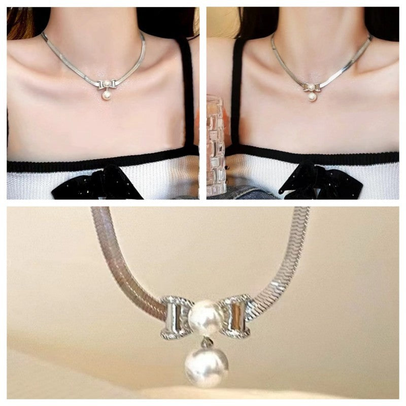 Elegant High-grade Bow Pearl Rhinestone Clavicle Necklaces