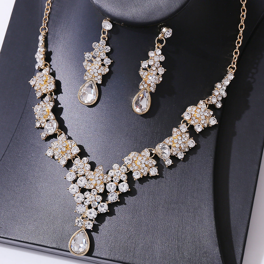 Fashionable Elegant Crystal Bridal Suit Rhinestone Necklaces