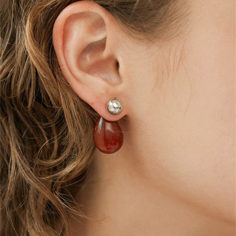 And White Agate Female Design High-grade Earrings