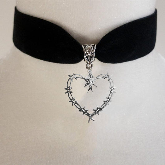 Women's Barbed Wire Heart Choke Gothic Fashion Necklaces