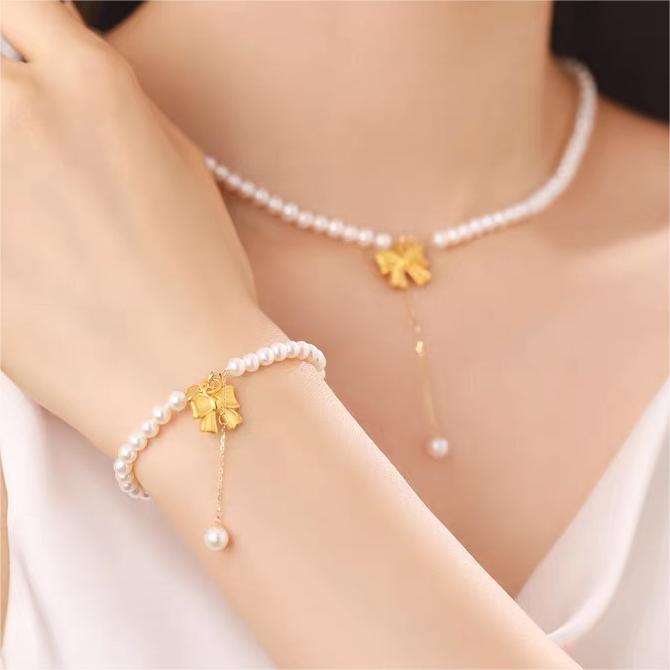 Female Gentle Dignified Pendant Special Interest Light Necklaces