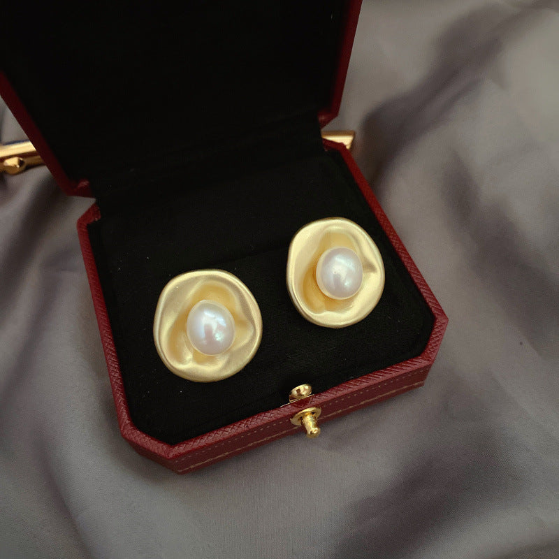 Women's Pleated Pearl For Light Luxury Minority Earrings