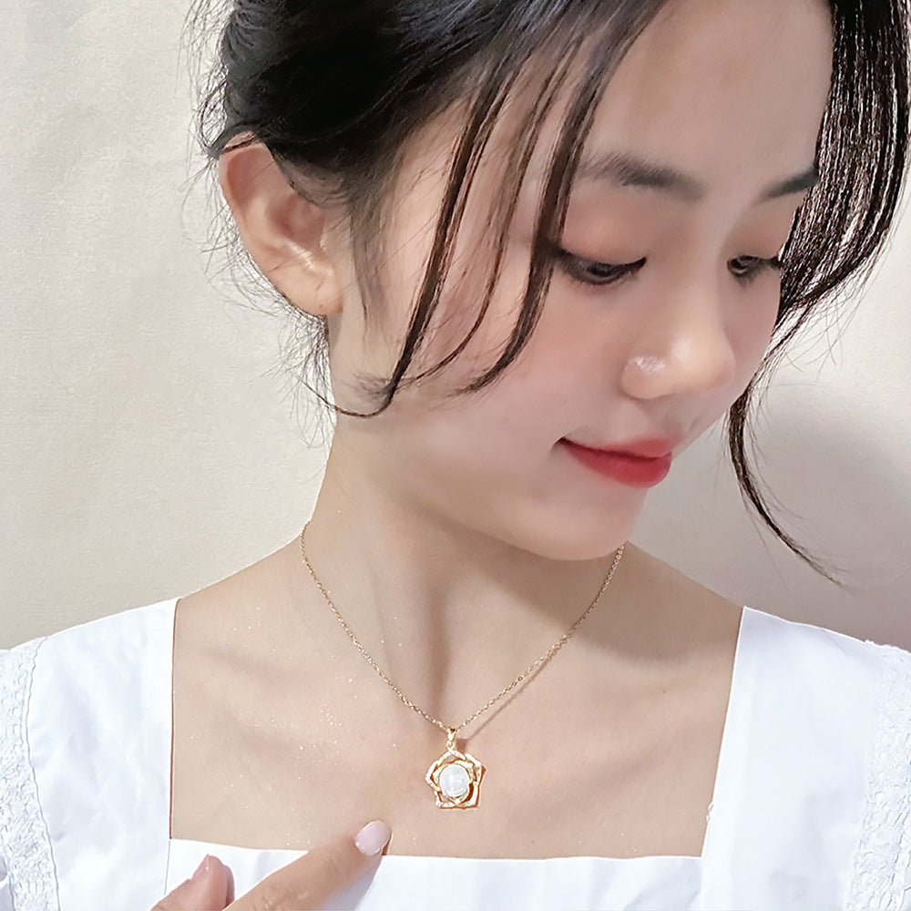 Women's Pearl For Niche Design Micro Pendant Necklaces