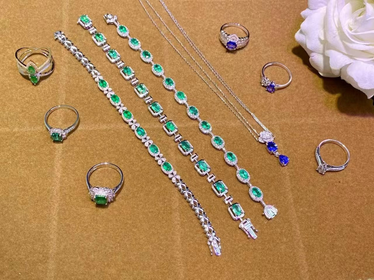 Live Broadcast Red Sapphire Crystal Emerald Bracelets