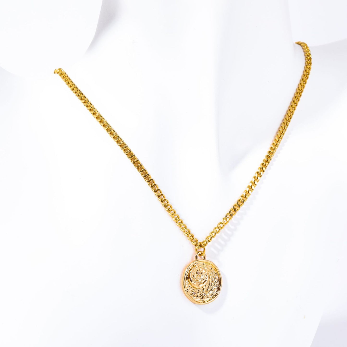 Niche Vintage Gold Coin Pendant Portrait Necklaces