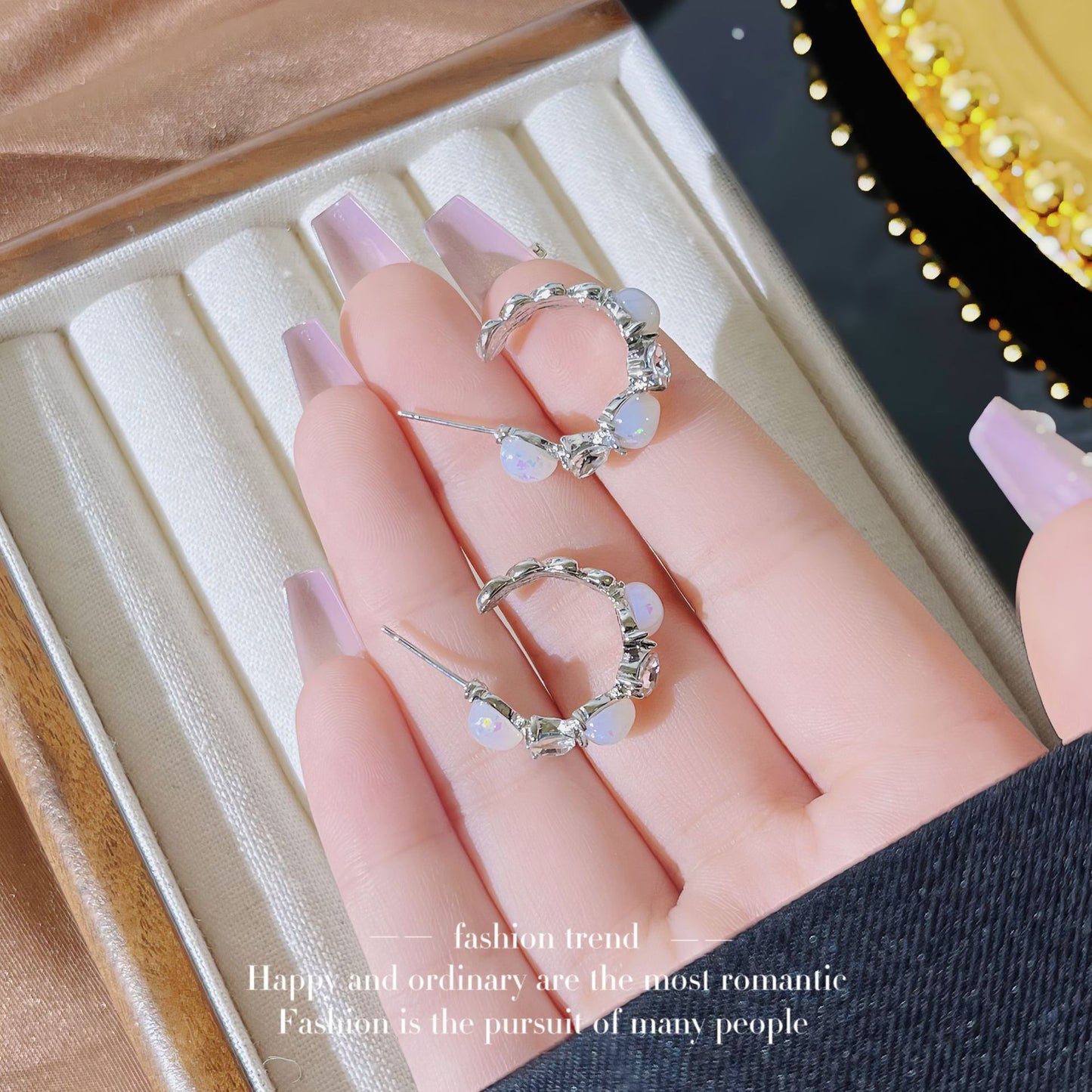 Women's Luxury Type Opal Love Heart Sweet Earrings