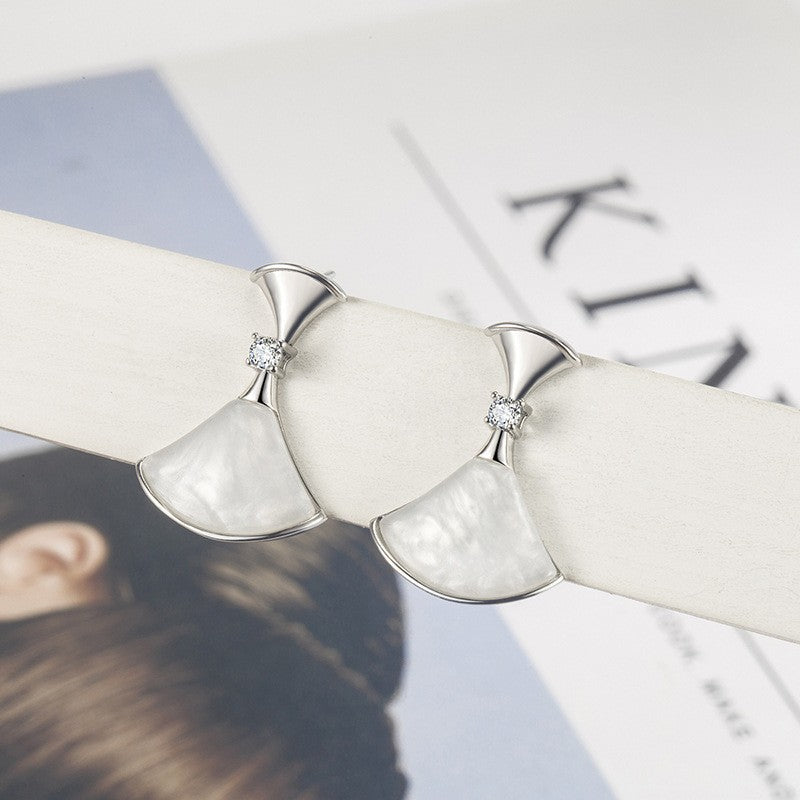 Korean Drama Light Luxury Sier Needle Earrings