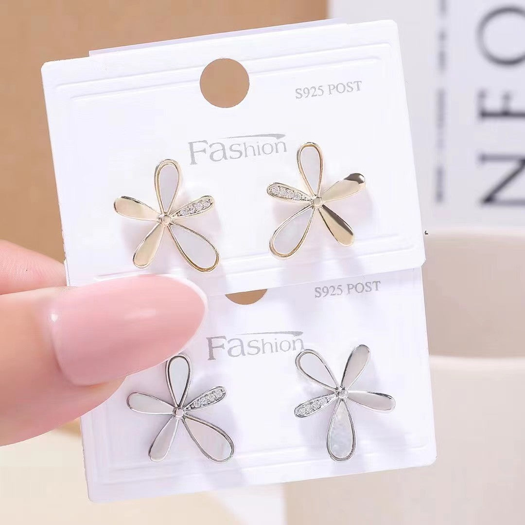 Shell Micro Five Petal Flower Tide Earrings
