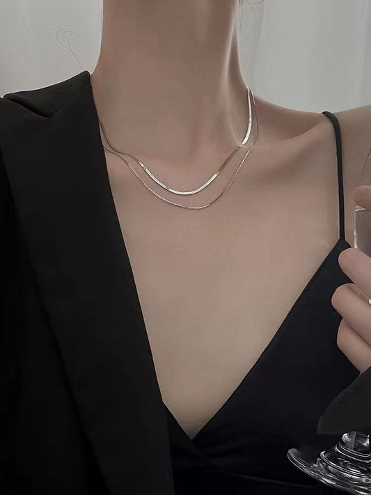 Women's & Men's Basic Style And Design Simple Clavicle Necklaces