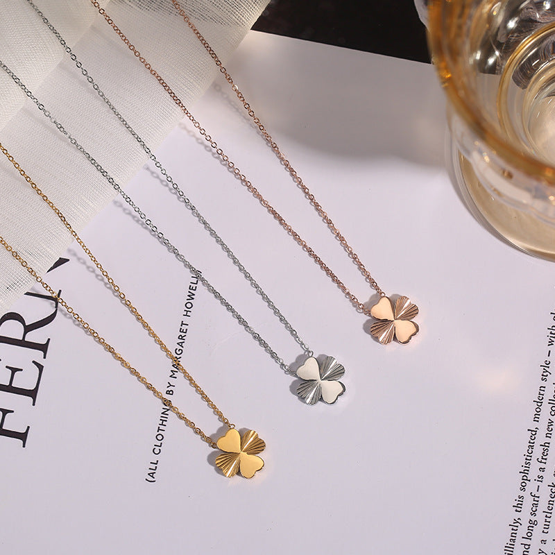 Women's Clover Decorative Gold Titanium Steel Clavicle Chain Necklaces