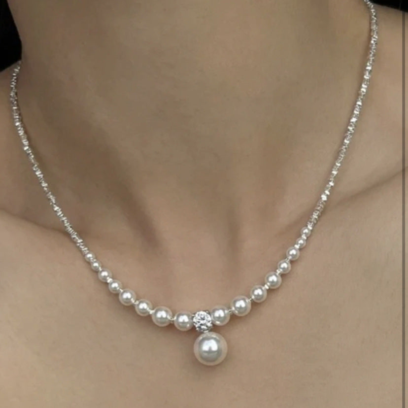 Women's Sier Pearl With Little Sense Of Clavicle Necklaces