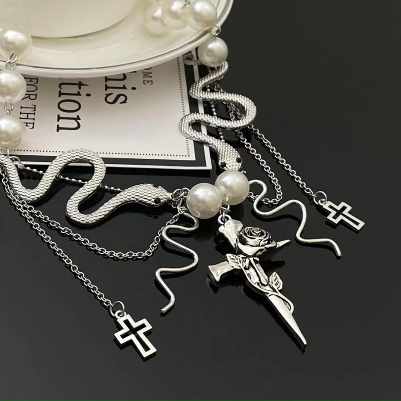 Tassel Cross Stitching Fashion Short Niche Design Necklaces