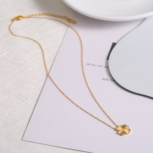 Women's Clover Decorative Gold Titanium Steel Clavicle Chain Necklaces