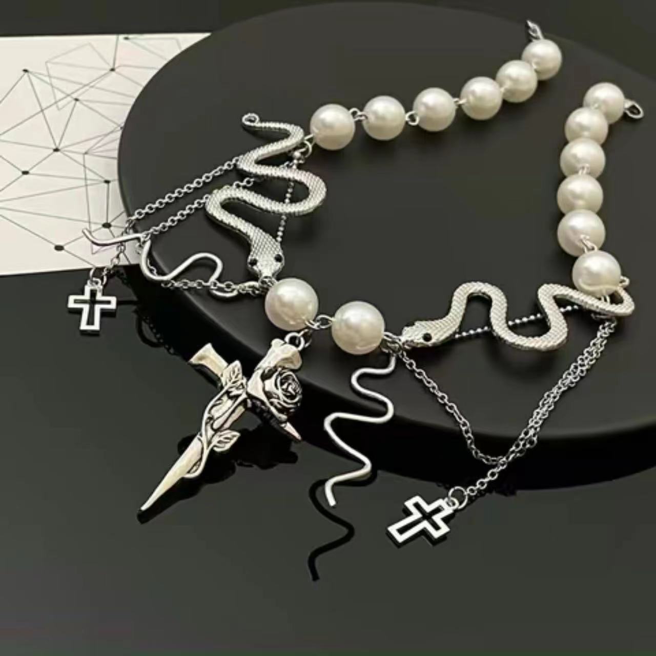 Tassel Cross Stitching Fashion Short Niche Design Necklaces